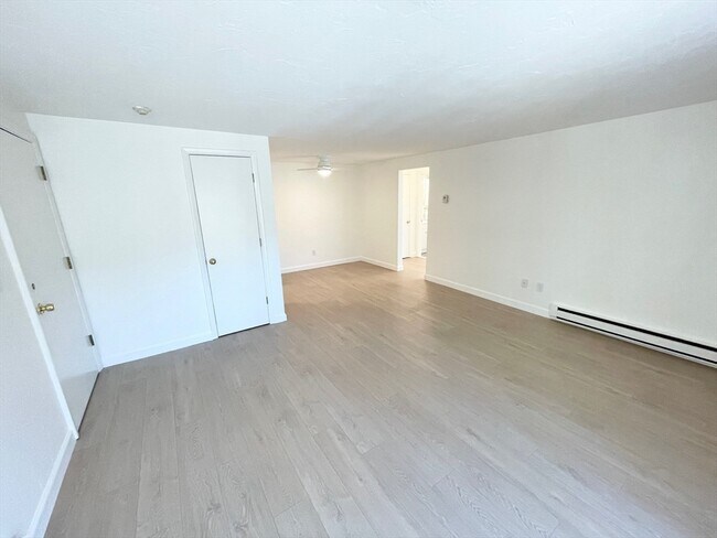 Building Photo - 16 Erick Rd