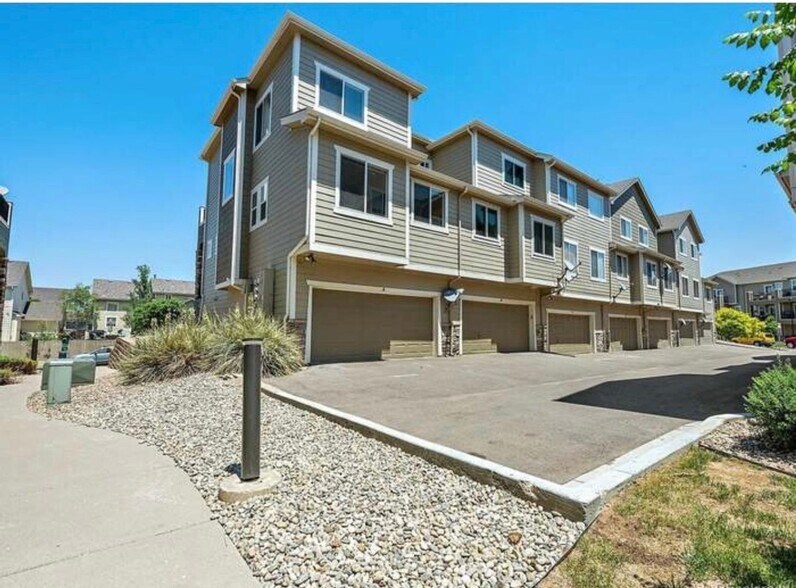 Building Photo - 11250 Florence St