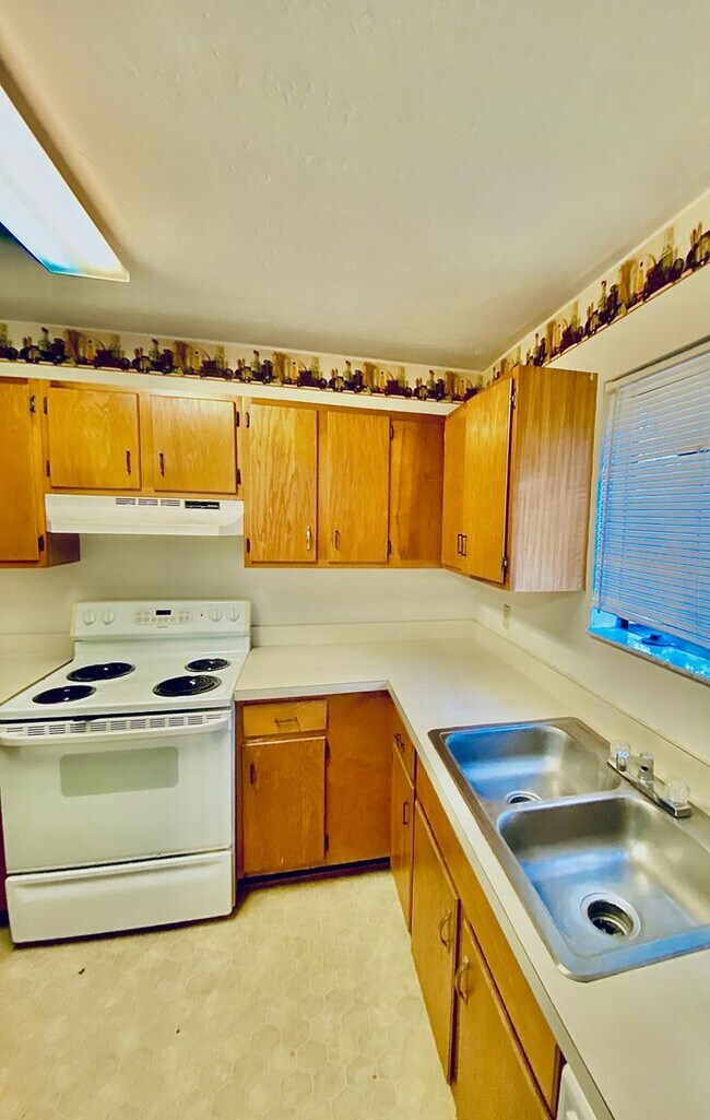 Building Photo - Spacious 2 Bed, 2.5 Bath Townhouse in Southfork Oaks – AVAILABLE NOW!!