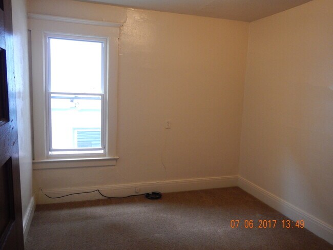 Building Photo - 1217 Madison St