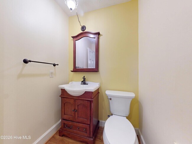 Building Photo - 464 Summerlea Dr