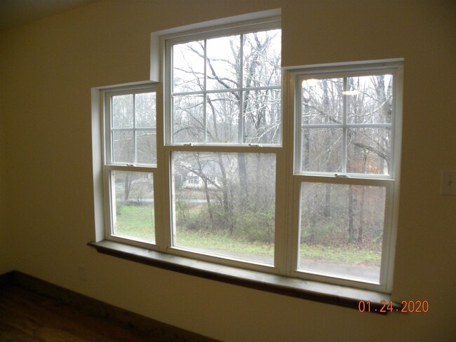Building Photo - 3575 Jefferson River Rd