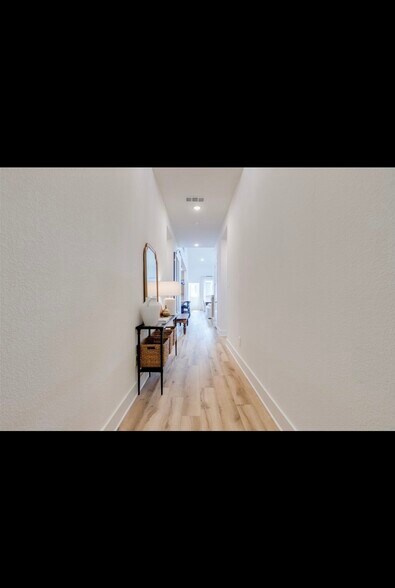 Building Photo - 1513 Waxwing Pl