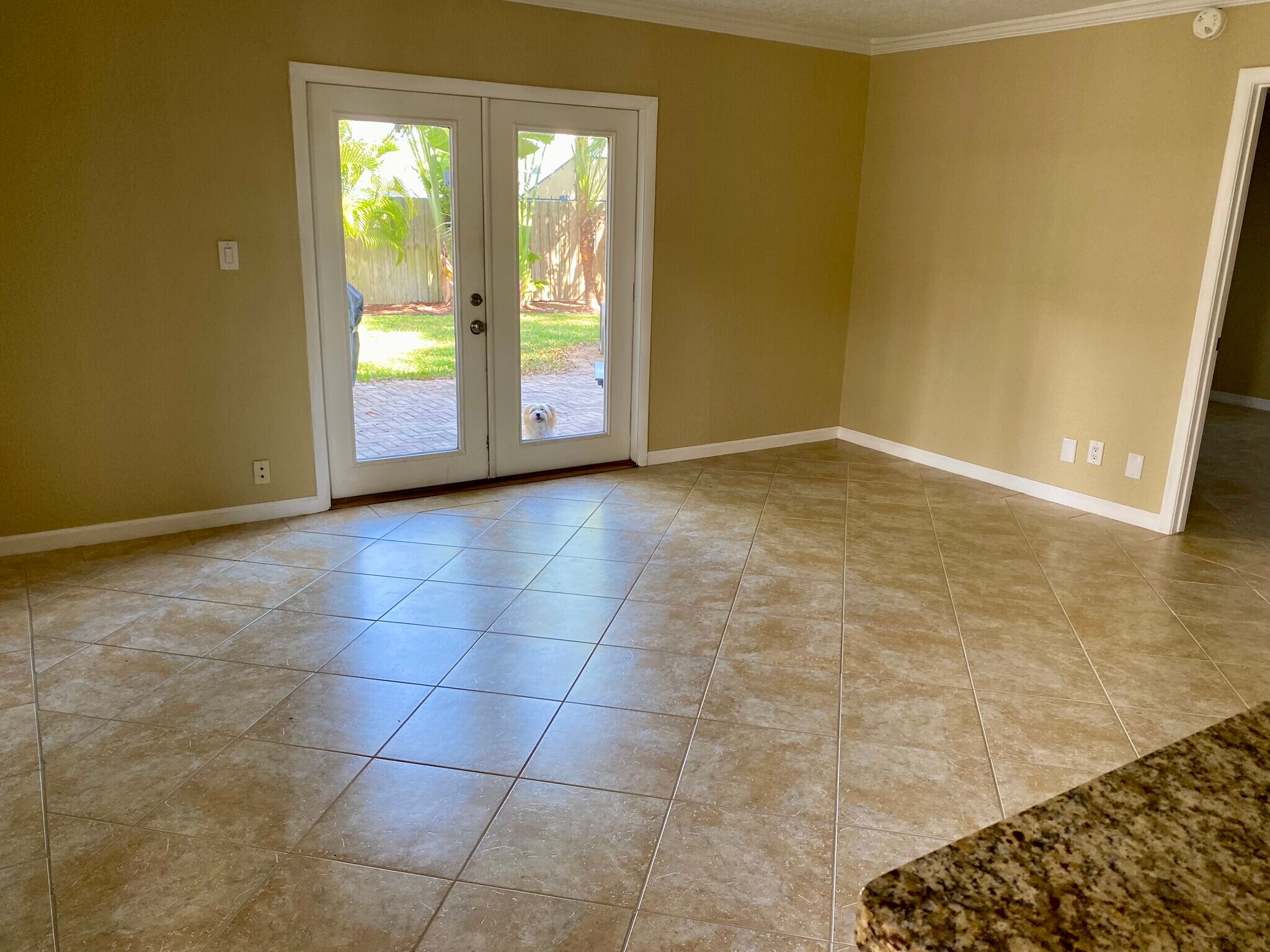 Building Photo - 309 NE 16th St