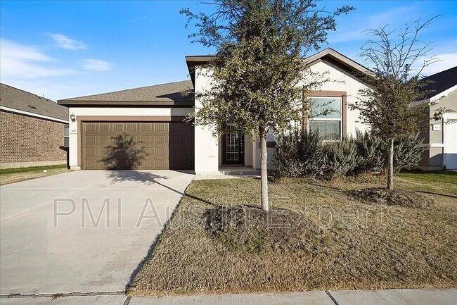 Building Photo - 405 Coba St