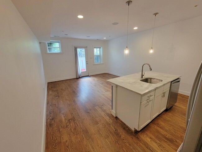 Building Photo - 1447 Girard St NW