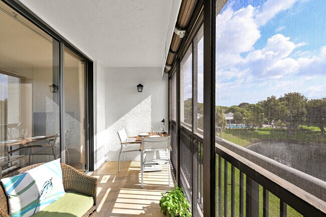 Building Photo - 1266 S Military Trail