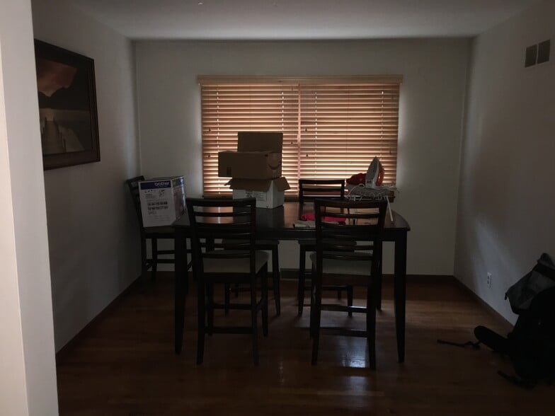 Building Photo - 2409 Manchester Rd