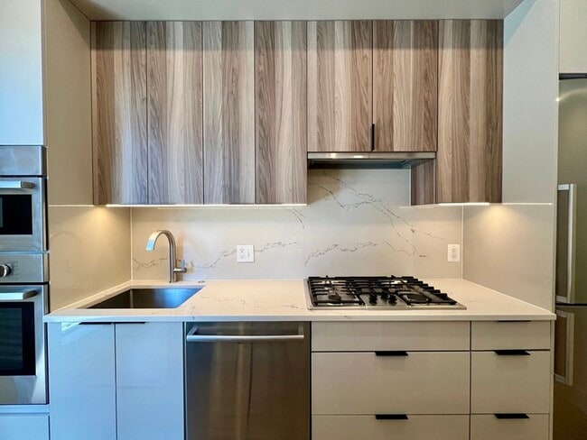 Building Photo - 801 N St NW