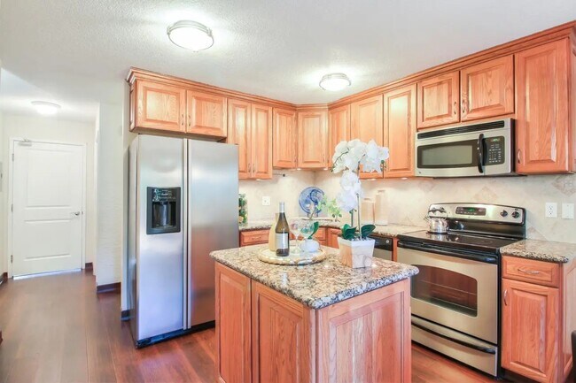 Building Photo - 1391 Gazdar Ct