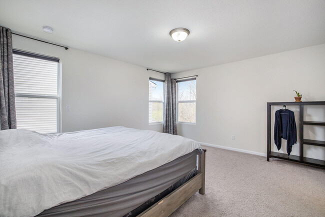 Building Photo - 2899 Dillon Dr