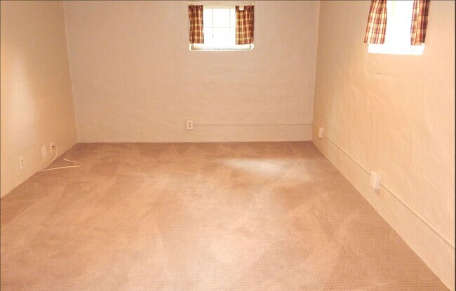 Building Photo - $0 DEPOSIT OPTION! BERKELEY/HIGHLANDS, BEAUTIFUL HOME, EXCEPTIONAL UPDATES AND CONDITION, BEAUTIF...