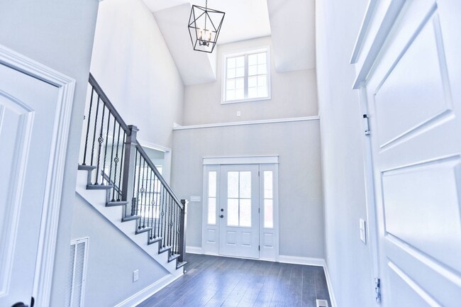 Building Photo - 851 Jersey Dr