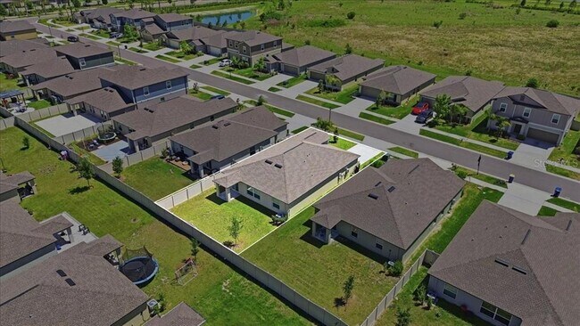 Building Photo - 35029 Brackett Bnd