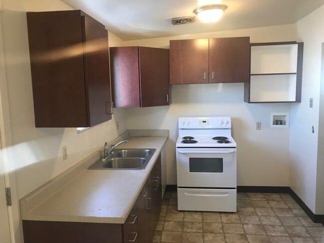 Building Photo - 540 E 200 N