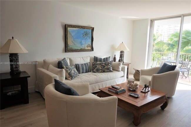 Building Photo - 210 Seaview Dr