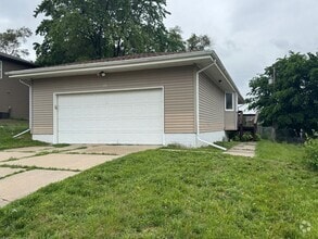 Building Photo - 2 bed 2 bath house in NW Lincoln