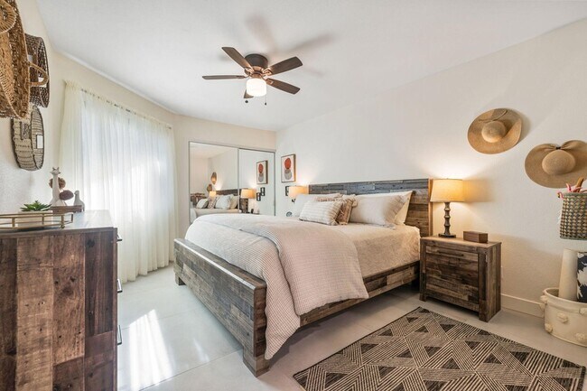 Building Photo - 76658 Daffodil Dr