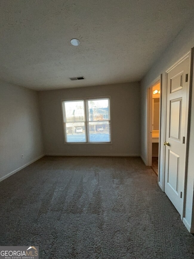 Building Photo - 3528 Jasmine Triangle