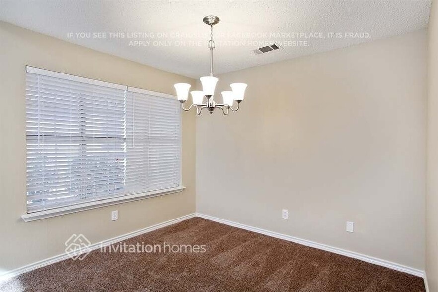 Building Photo - 10900 Huntington Rd