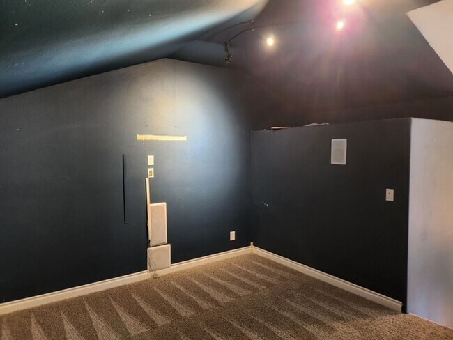 Building Photo - 55768 Snow Goose Rd