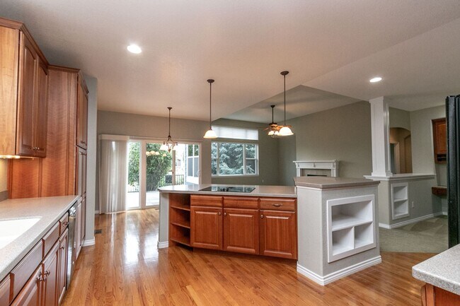 Building Photo - Beautiful ranch style patio home in Fox Meadows golf community.