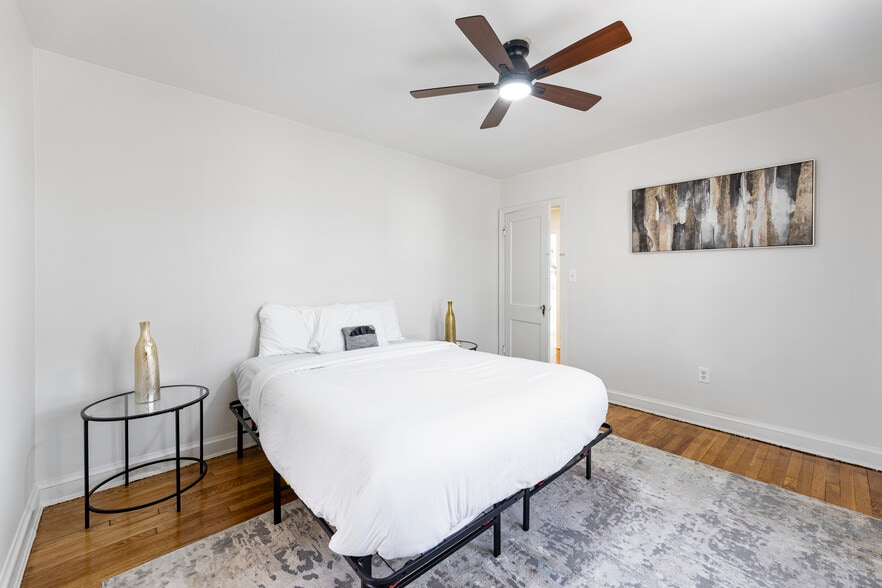 Building Photo - 4348 Southern Ave SE