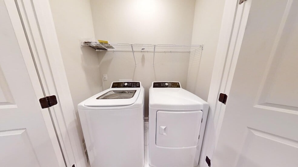 Building Photo - 2106 Moores Mill Rd