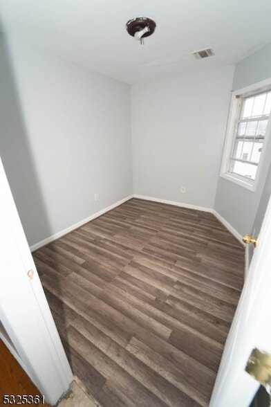 Building Photo - 331 Straight St