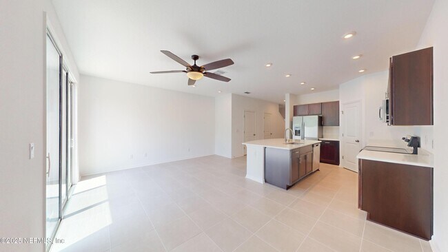 Building Photo - 358 Annies Pl