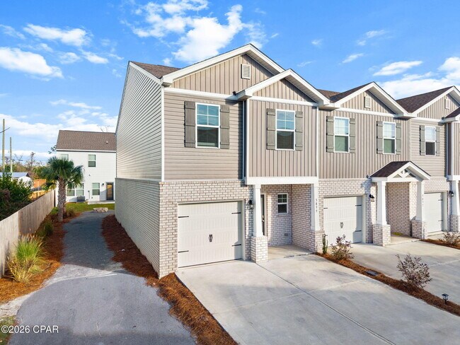 Building Photo - 5899 N Tyndall Pkwy