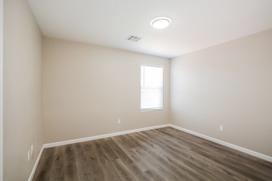 Building Photo - 4237 Telstar Ct