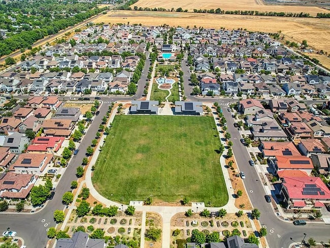 Building Photo - Premier 2/2 Condo in The Cannery