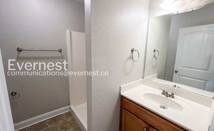 Building Photo - 124 Brown Estates Dr