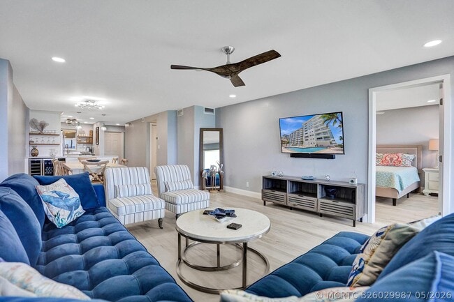 Building Photo - 1021 Hillsboro Mile