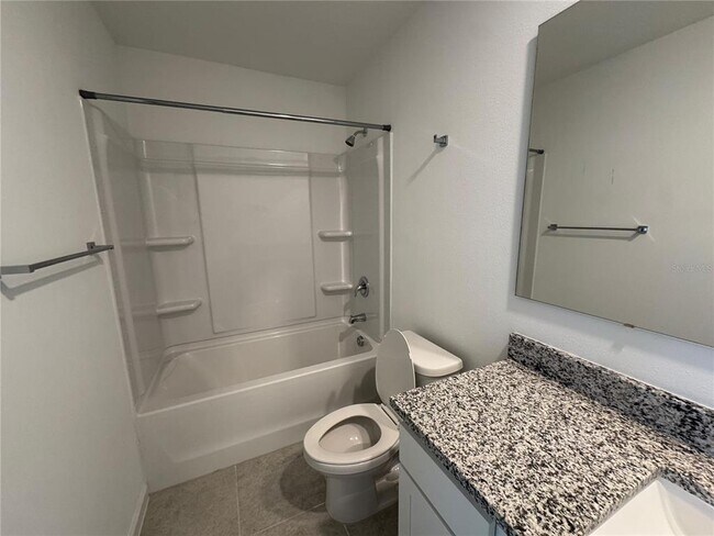 Building Photo - 5909 Chestnut Grv Pl
