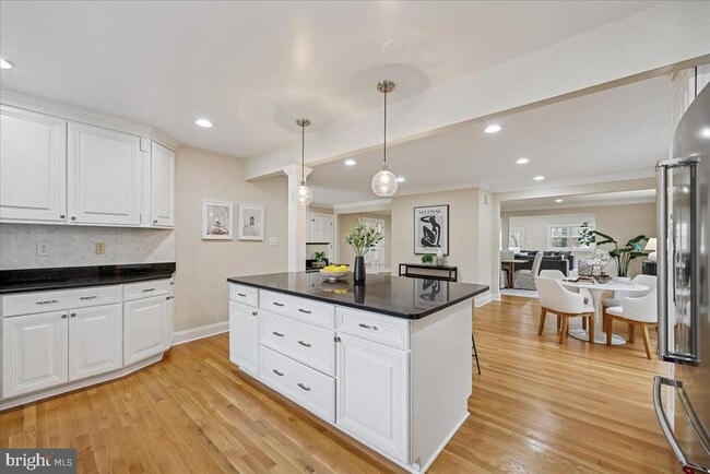 Building Photo - 4902 De Russey Pkwy