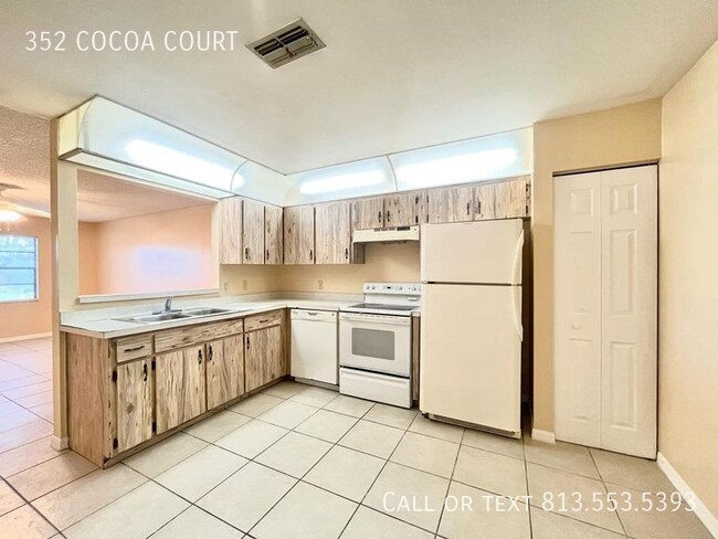Building Photo - 352 Cocoa Ct