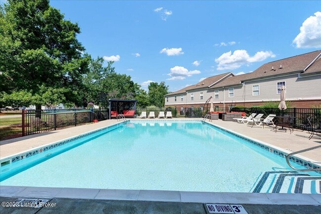 Building Photo - 3802 Falcon Crest Dr