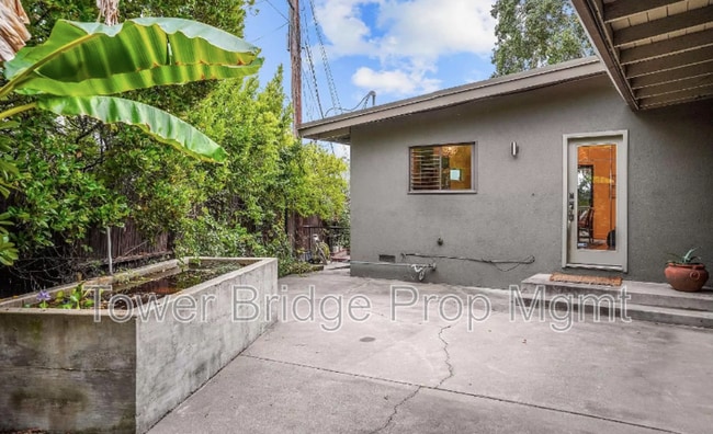 Building Photo - 3937 Orangewood Dr