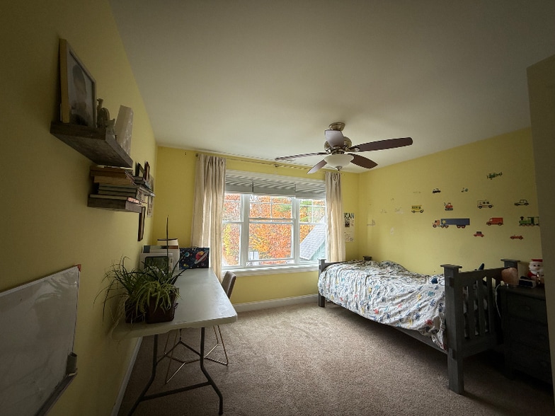 Building Photo - 140 Boxwood Ln