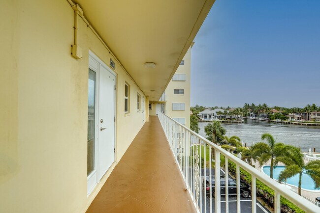 Building Photo - 3114 S Ocean Blvd