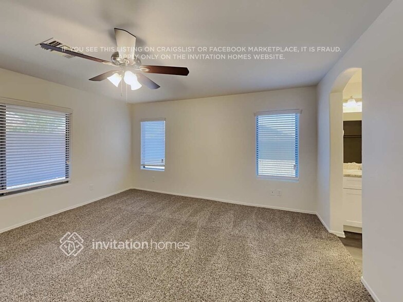 Building Photo - 25826 N 65th Ave
