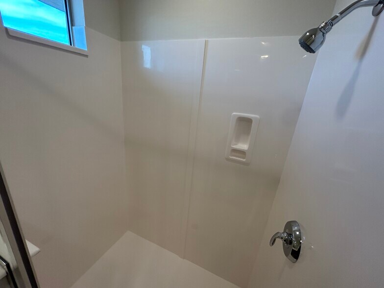 Building Photo - 2121 W Sonoran Desert Dr