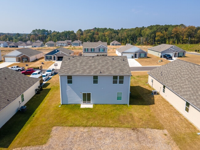 Building Photo - Viking Cove