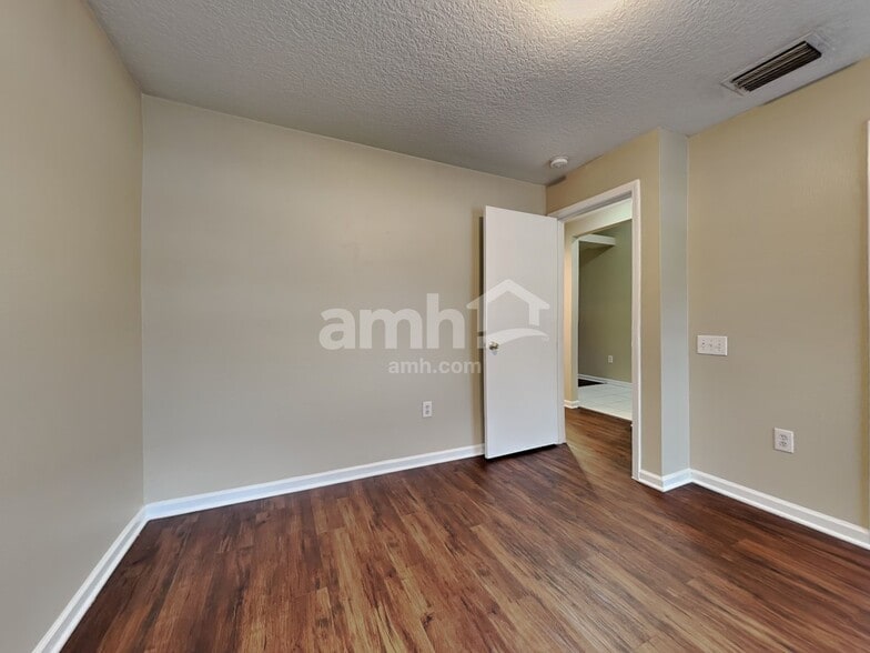 Building Photo - 5801 War Admiral Dr