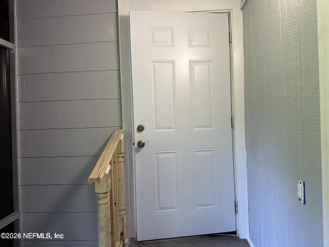 Building Photo - 6660 Oriole Ave