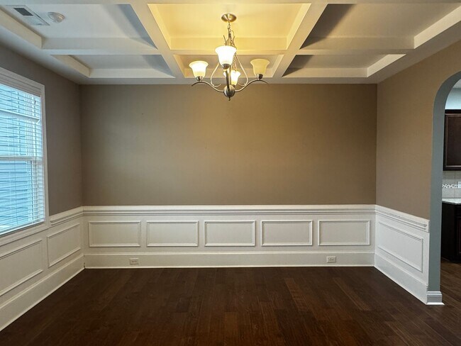 Building Photo - 5 Bedroom 3 Bath Home In Grays Creek
