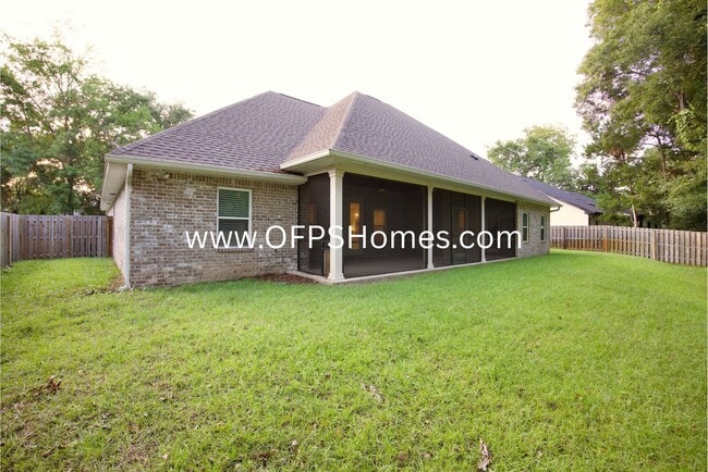 Building Photo - 4bed Home within Walking Distance to Sound