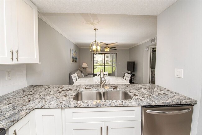 Building Photo - 4250 A1A S